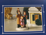 Department 56 Snow Village Welcoming Christmas Gift Set
